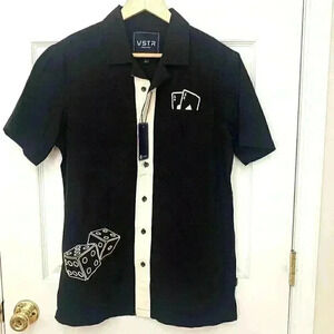 NWT VSTR BUTTON SHIRT Size Small